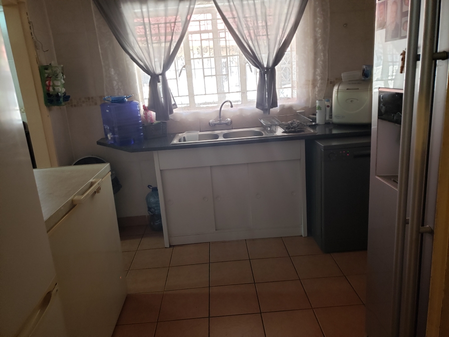 4 Bedroom Property for Sale in Geelhoutpark North West